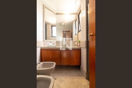 Apartamento à venda com 466m², 5 quartos e 6 vagasBanheiro Corredor