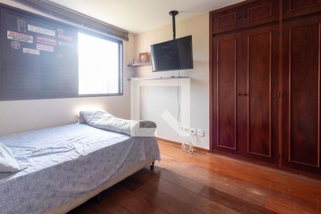 Apartamento à venda com 466m², 5 quartos e 6 vagasQuarto Suíte 2