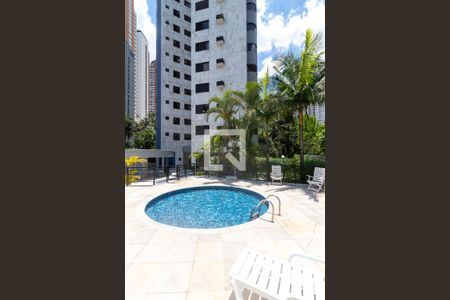 Apartamento à venda com 466m², 5 quartos e 6 vagasÁrea comum - Piscina