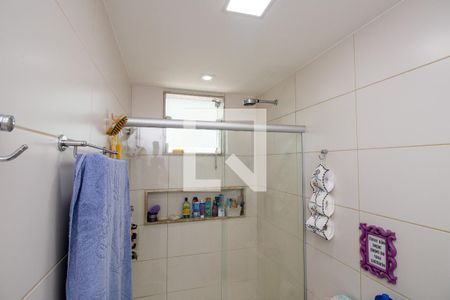 Apartamento à venda com 190m², 3 quartos e 2 vagasBanheiro quarto 2