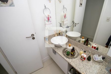 Apartamento à venda com 190m², 3 quartos e 2 vagasBanheiro Social