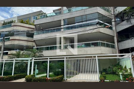 Apartamento à venda com 190m², 3 quartos e 2 vagasFachada