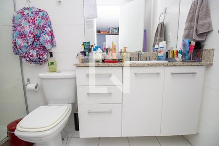 Apartamento à venda com 190m², 3 quartos e 2 vagasBanheiro quarto 1