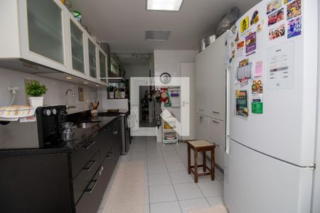 Apartamento à venda com 190m², 3 quartos e 2 vagasCozinha