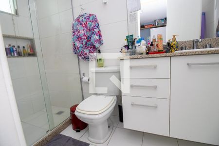 Apartamento à venda com 190m², 3 quartos e 2 vagasBanheiro quarto 1