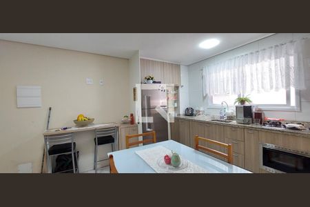 Apartamento à venda com 104m², 2 quartos e 2 vagas Apartamento à venda com 104m², 2 quartos e 2 vagasCozinha