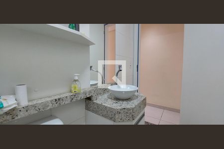 Apartamento à venda com 104m², 2 quartos e 2 vagas Apartamento à venda com 104m², 2 quartos e 2 vagasBanheiro 2