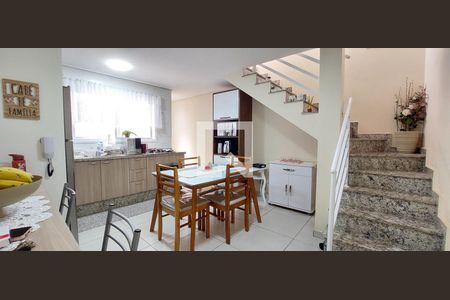 Apartamento à venda com 104m², 2 quartos e 2 vagas Apartamento à venda com 104m², 2 quartos e 2 vagasCozinha