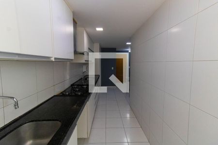 Apartamento à venda com 123m², 3 quartos e 2 vagas Apartamento à venda com 123m², 3 quartos e 2 vagasCozinha e Área de Serviço