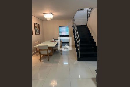 Casa à venda com 289m², 3 quartos e 2 vagasSala de Jantar