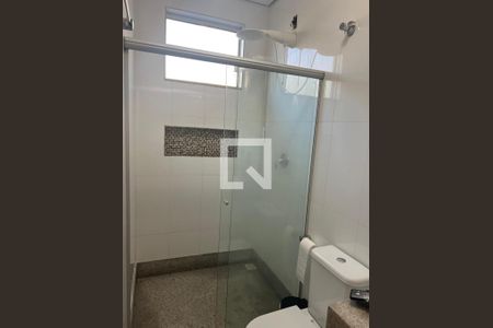 Casa à venda com 289m², 3 quartos e 2 vagasBanheiro