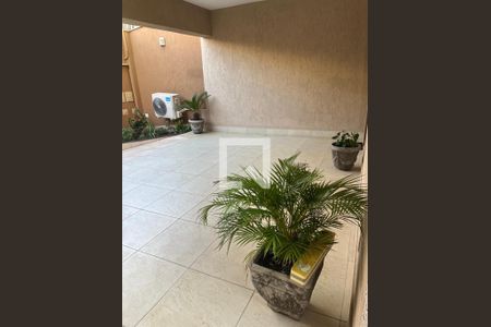 Casa à venda com 289m², 3 quartos e 2 vagasGaragem