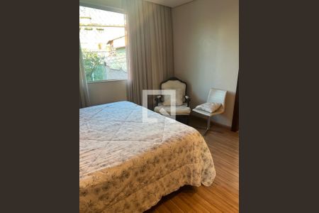 Casa à venda com 289m², 3 quartos e 2 vagasQuarto