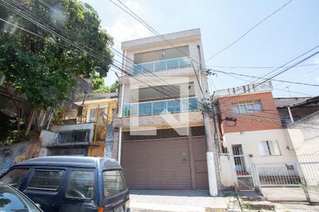 Casa à venda com 250m², 5 quartos e 4 vagas Casa à venda com 250m², 5 quartos e 4 vagasFACHADA