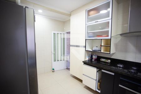 Casa à venda com 250m², 5 quartos e 4 vagas Casa à venda com 250m², 5 quartos e 4 vagasCOZINHA