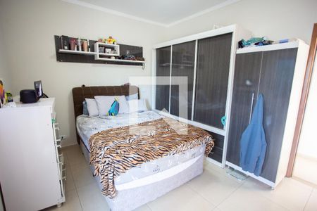 Casa à venda com 250m², 5 quartos e 4 vagas Casa à venda com 250m², 5 quartos e 4 vagasQUARTO 4