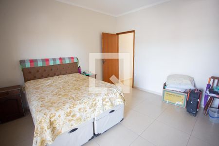 Casa à venda com 250m², 5 quartos e 4 vagas Casa à venda com 250m², 5 quartos e 4 vagasQUARTO 5