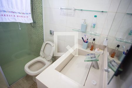 Casa à venda com 250m², 5 quartos e 4 vagas Casa à venda com 250m², 5 quartos e 4 vagasBANHEIRO QUARTO 3