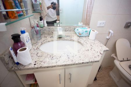 Casa à venda com 250m², 5 quartos e 4 vagas Casa à venda com 250m², 5 quartos e 4 vagasBANHEIRO QUARTO 4