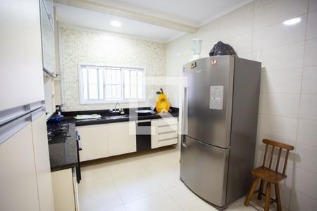 Casa à venda com 250m², 5 quartos e 4 vagas Casa à venda com 250m², 5 quartos e 4 vagasCOZINHA