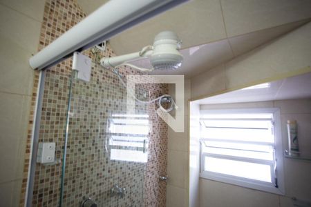 Casa à venda com 250m², 5 quartos e 4 vagas Casa à venda com 250m², 5 quartos e 4 vagasBANHEIRO