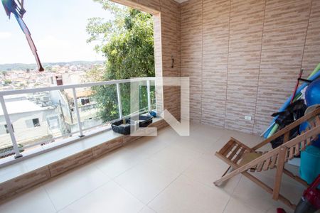 Casa à venda com 250m², 5 quartos e 4 vagas Casa à venda com 250m², 5 quartos e 4 vagasVARANDA 2