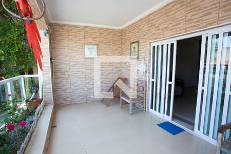 Casa à venda com 250m², 5 quartos e 4 vagas Casa à venda com 250m², 5 quartos e 4 vagasVARANDA 1