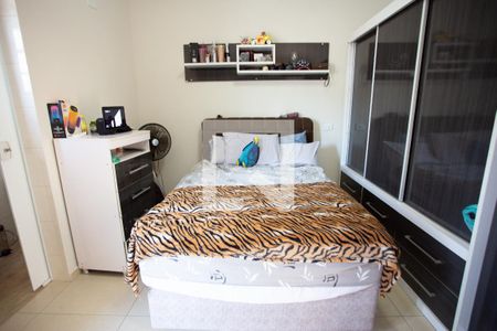 Casa à venda com 250m², 5 quartos e 4 vagas Casa à venda com 250m², 5 quartos e 4 vagasQUARTO 4