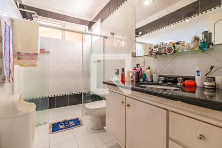 Casa de condomínio à venda com 495m², 4 quartos e 4 vagas Casa de condomínio à venda com 495m², 4 quartos e 4 vagasBanheiro do Quarto 1