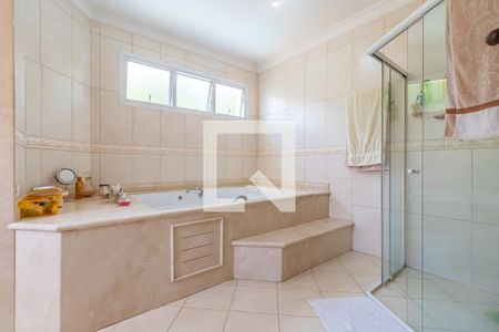 Casa de condomínio à venda com 495m², 4 quartos e 4 vagas Casa de condomínio à venda com 495m², 4 quartos e 4 vagasBanheiro do Quarto 4