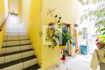 Casa à venda com 174m², 4 quartos e 1 vaga Casa à venda com 174m², 4 quartos e 1 vagaQuintal