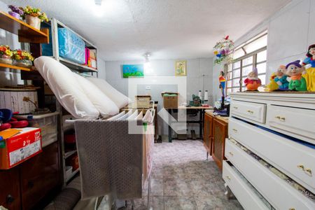 Casa à venda com 174m², 4 quartos e 1 vaga Casa à venda com 174m², 4 quartos e 1 vagaQuartinho da bagunça