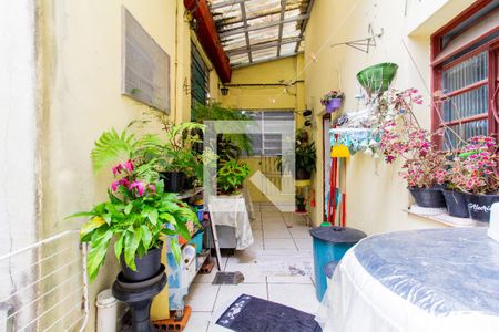 Casa à venda com 174m², 4 quartos e 1 vaga Casa à venda com 174m², 4 quartos e 1 vagaQuintal
