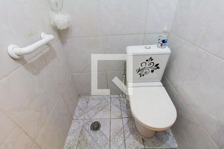 Casa à venda com 174m², 4 quartos e 1 vaga Casa à venda com 174m², 4 quartos e 1 vagaBanheiro 2