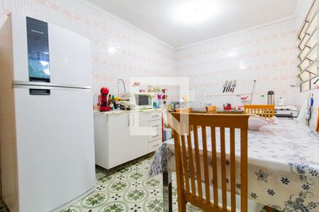 Casa à venda com 174m², 4 quartos e 1 vaga Casa à venda com 174m², 4 quartos e 1 vagaCozinha