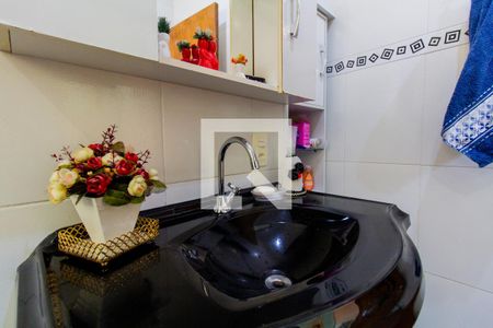 Casa à venda com 174m², 4 quartos e 1 vaga Casa à venda com 174m², 4 quartos e 1 vagaBanheiro 1