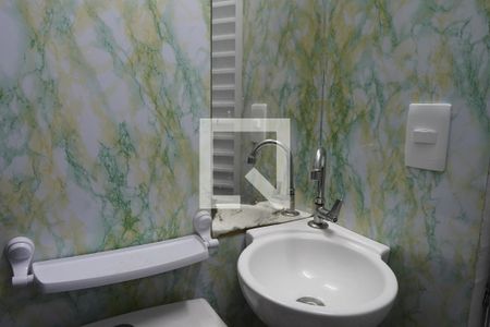 Casa à venda com 187m², 3 quartos e sem vagaBanheiro 2