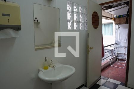 Casa à venda com 187m², 3 quartos e sem vagaBanheiro