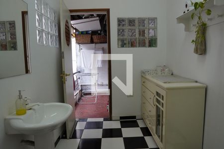 Casa à venda com 187m², 3 quartos e sem vagaBanheiro