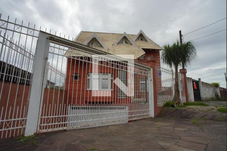 Casa à venda com 280m², 4 quartos e 4 vagasFachada