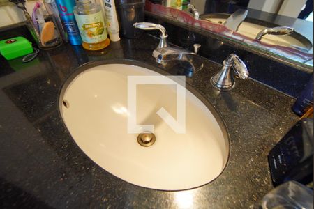 Casa à venda com 280m², 4 quartos e 4 vagasBanheiro da Suíte 1 - Segundo Andar