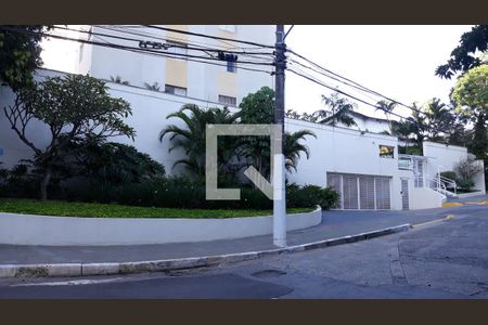 Apartamento para alugar com 105m², 3 quartos e 2 vagas Apartamento para alugar com 105m², 3 quartos e 2 vagasFachada