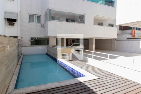 Apartamento à venda com 75m², 3 quartos e 2 vagas Apartamento à venda com 75m², 3 quartos e 2 vagasÁrea comum - Piscina