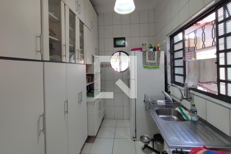 Casa à venda com 140m², 5 quartos e 4 vagasCozinha