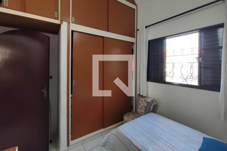 Casa à venda com 140m², 5 quartos e 4 vagasQuarto 3