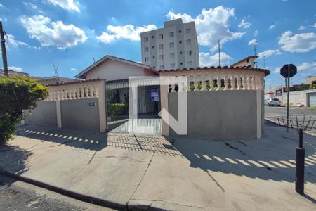 Casa à venda com 140m², 5 quartos e 4 vagasFachada