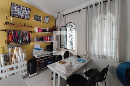 Casa à venda com 140m², 5 quartos e 4 vagasEscritório