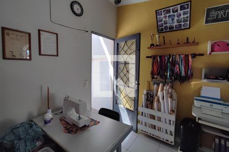 Casa à venda com 140m², 5 quartos e 4 vagasEscritório