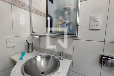 Casa à venda com 140m², 5 quartos e 4 vagasBanheiro Social