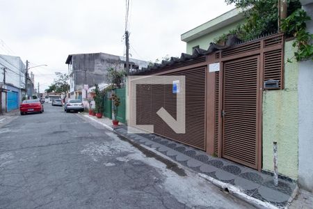 Casa à venda com 210m², 3 quartos e 2 vagas Casa à venda com 210m², 3 quartos e 2 vagasFachada